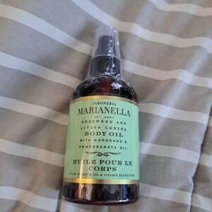 Marianella Body Oil with Green Label